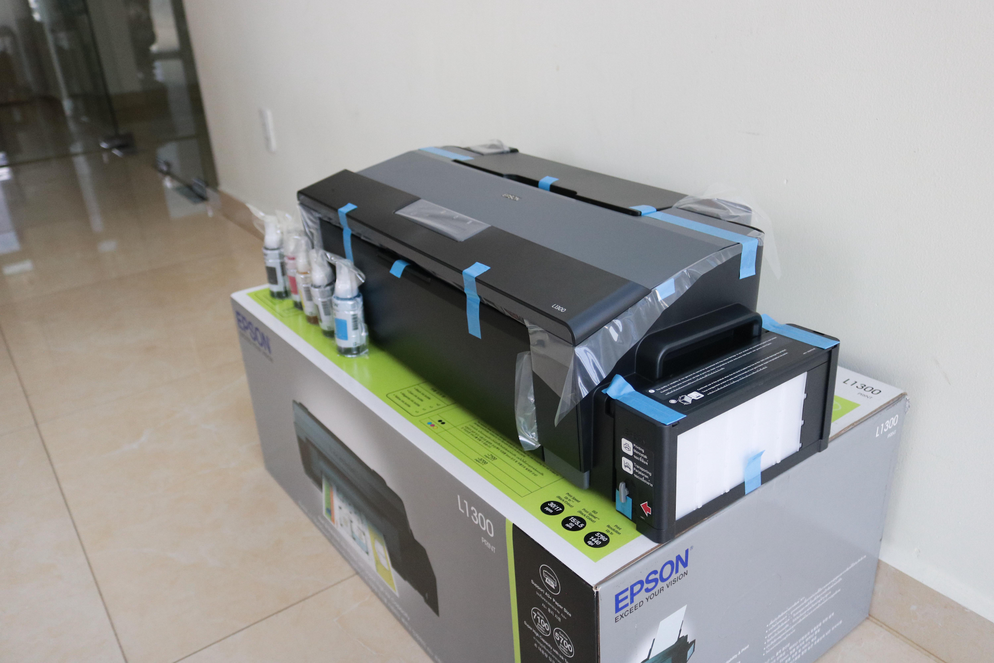 Hình ảnh chi tiết Máy in phun màu Epson L1300 - Ảnh số 6