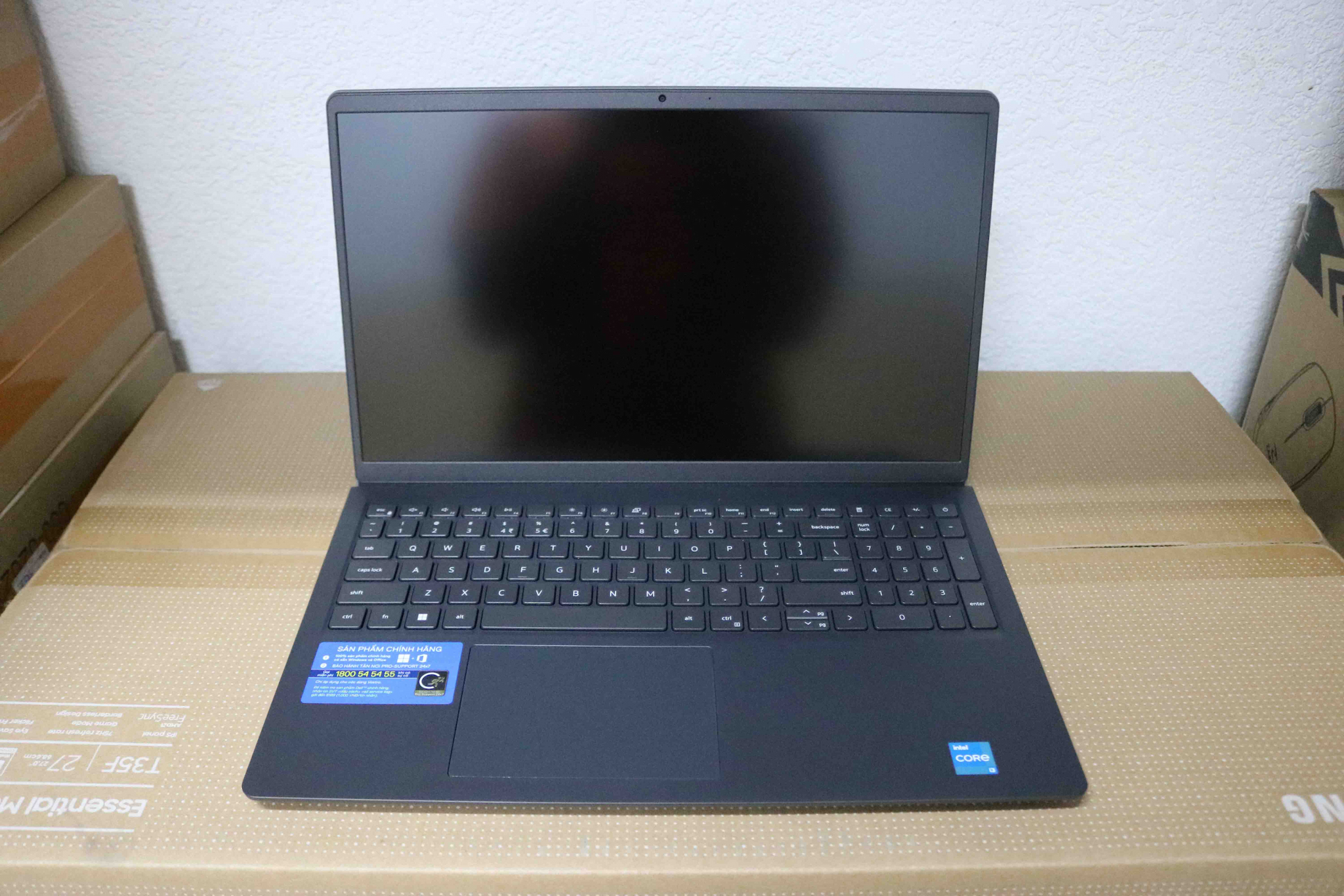 Hình ảnh chi tiết Laptop Dell Vostro 3520 I5-1235U/ 8GD4/ 512SSD/ 15.6FHD/Win 11/OFFICE HOME_ST/5M2TT2 - Ảnh số 2