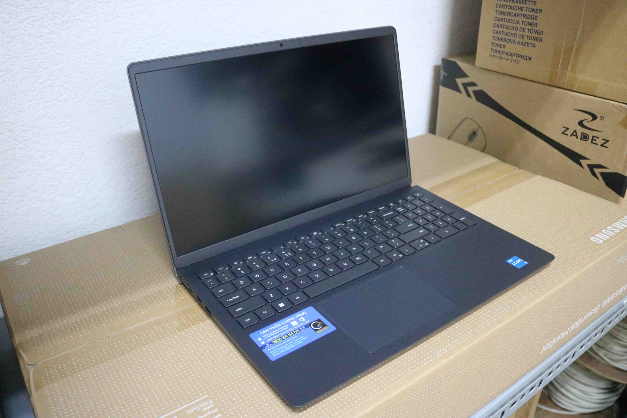 Hình ảnh chi tiết Laptop Dell Vostro 3520 I5-1235U/ 8GD4/ 512SSD/ 15.6FHD/Win 11/OFFICE HOME_ST/5M2TT2 - Ảnh số 3