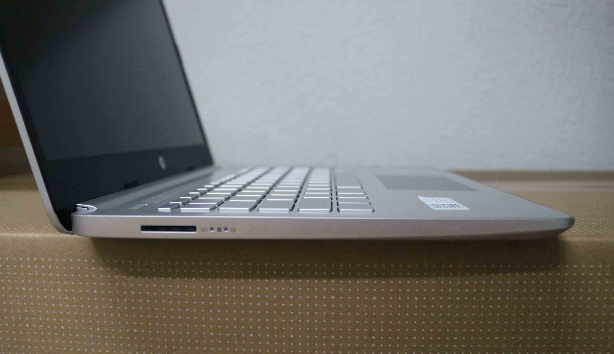 Hình ảnh chi tiết Laptop HP 14s-dq5053TU I5-1235U/ 8GB DDR4/512GB SSD /14 INCH/WIN 11/ 6R9M6PA - Ảnh số 3