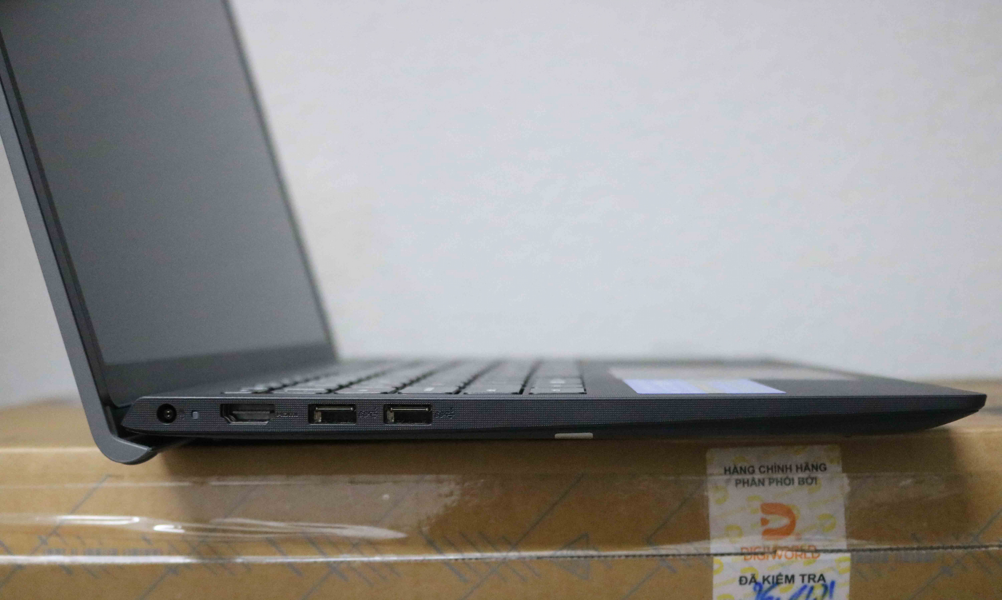 Hình ảnh chi tiết Laptop Dell Vostro 3420 (71003348) | Intel Core i5-1235U | 8GB RAM | 512GB SSD | 14 inch FHD - Ảnh số 3