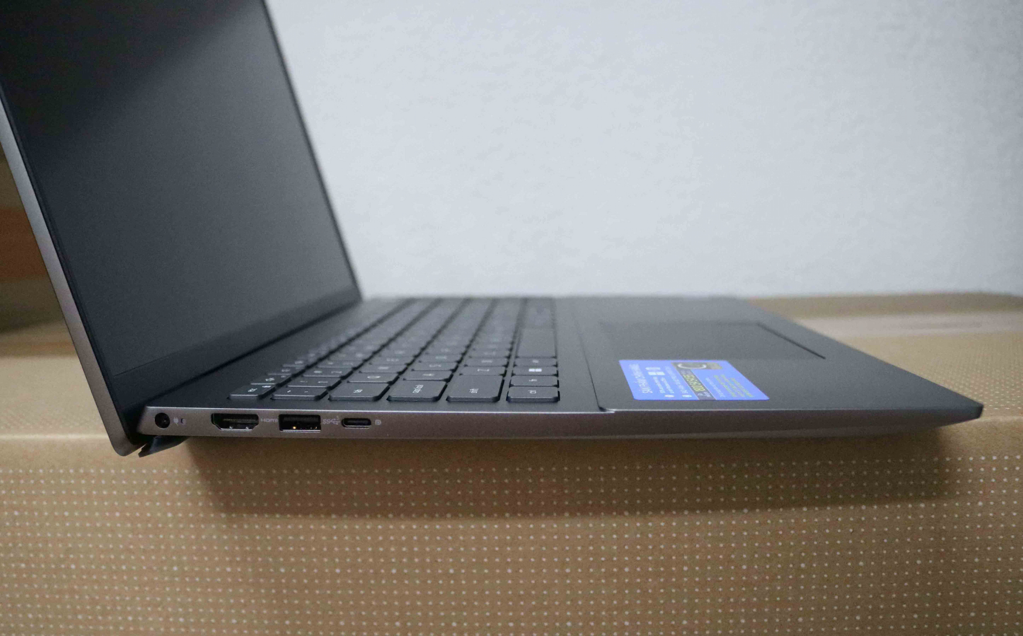 Hình ảnh chi tiết Laptop Dell Vostro 5620/I5-1240P/16Inch/8Gb256Gb/4 Cell/Win11/V6I5001W1 - Ảnh số 4