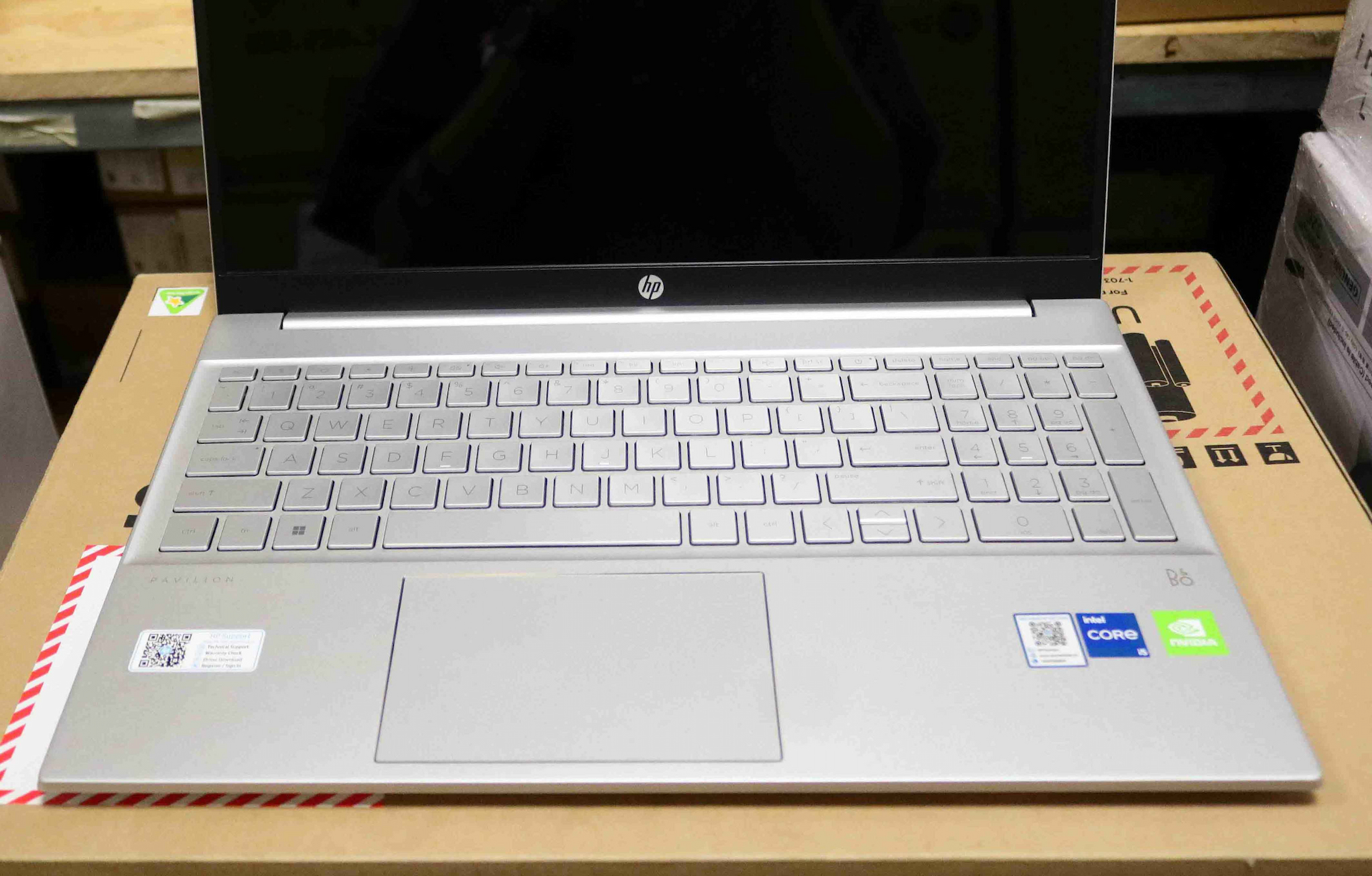 Hình ảnh chi tiết Laptop HP Pavilion 15-eg2063TX I5-1235U/ 8GD4/ 512Gb SSD/ 15.6FHD/win 11/2G MX550/7C0Q2PA - Ảnh số 5