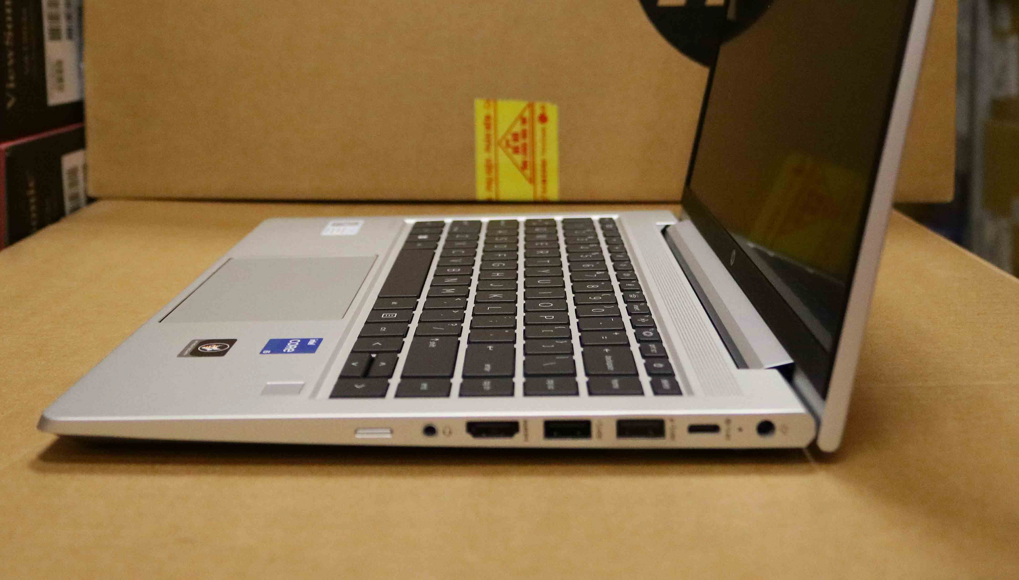 Hình ảnh chi tiết Laptop HP ProBook 450 G9 I7-1260P/ 16GB RAM/ 512GB SSD/15.6INCH FHD/ WIN 11 HOME/6M107PA - Ảnh số 3