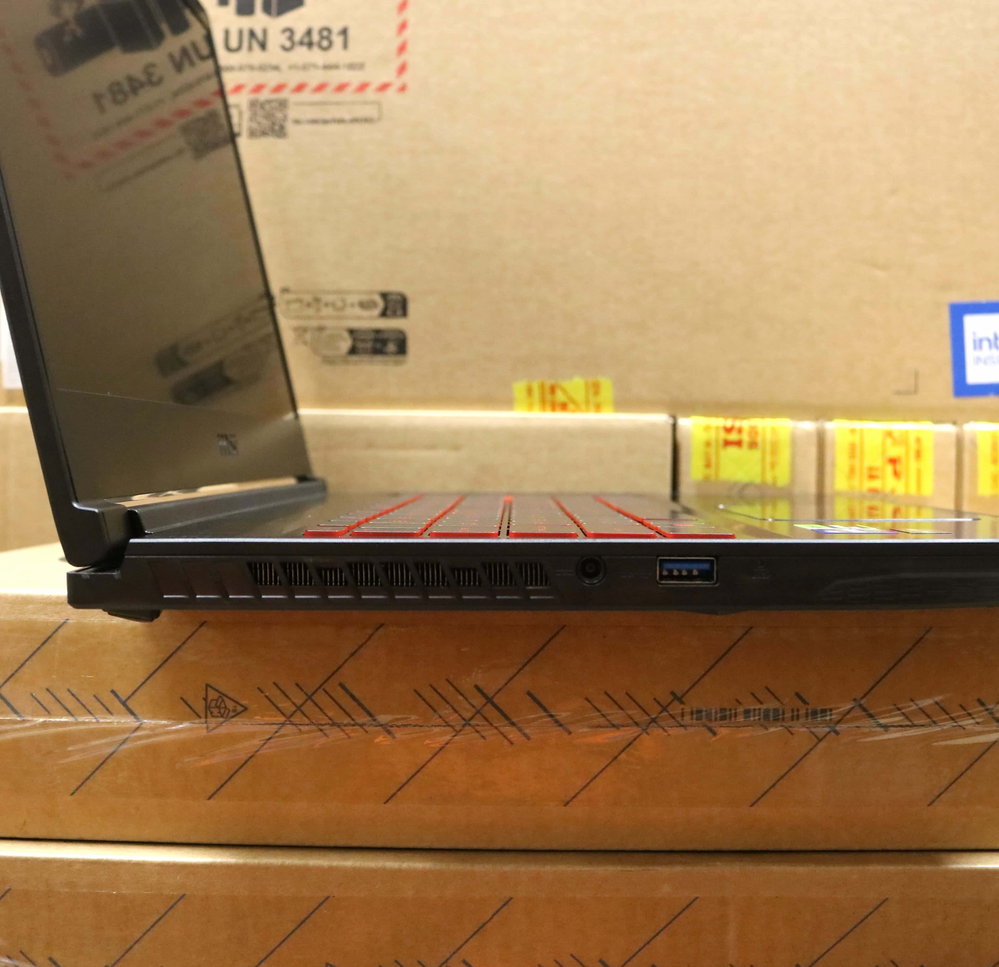 Hình ảnh chi tiết Laptop MSI GF63 12UCX-841VN I5-12450H/ 8GB/ 512GB SSD/ RTX2050/ 15.6INCH FHD 144HZ/ WIN11/ ĐEN - Ảnh số 4