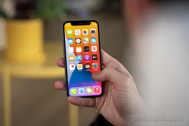 Giá mở hộp iPhone 12 Mini tháng 6/2022 'đốn gục' khách Việt vì rẻ bất ngờ
