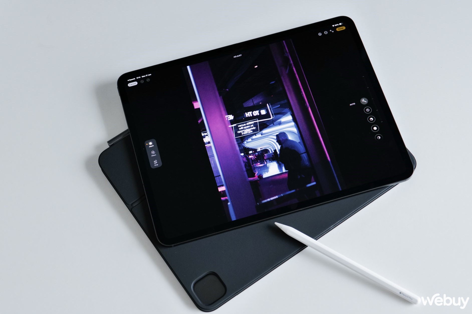iPad Pro OLED đang là tiền đề để Apple phát triển các dòng sản phẩm khác của họ?