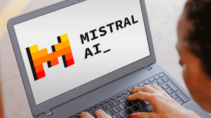 Mistral Công Bố Mô Hình AI Thế Hệ Mới Tối Ưu Hóa Cho Thiết Bị Di Động và Laptop