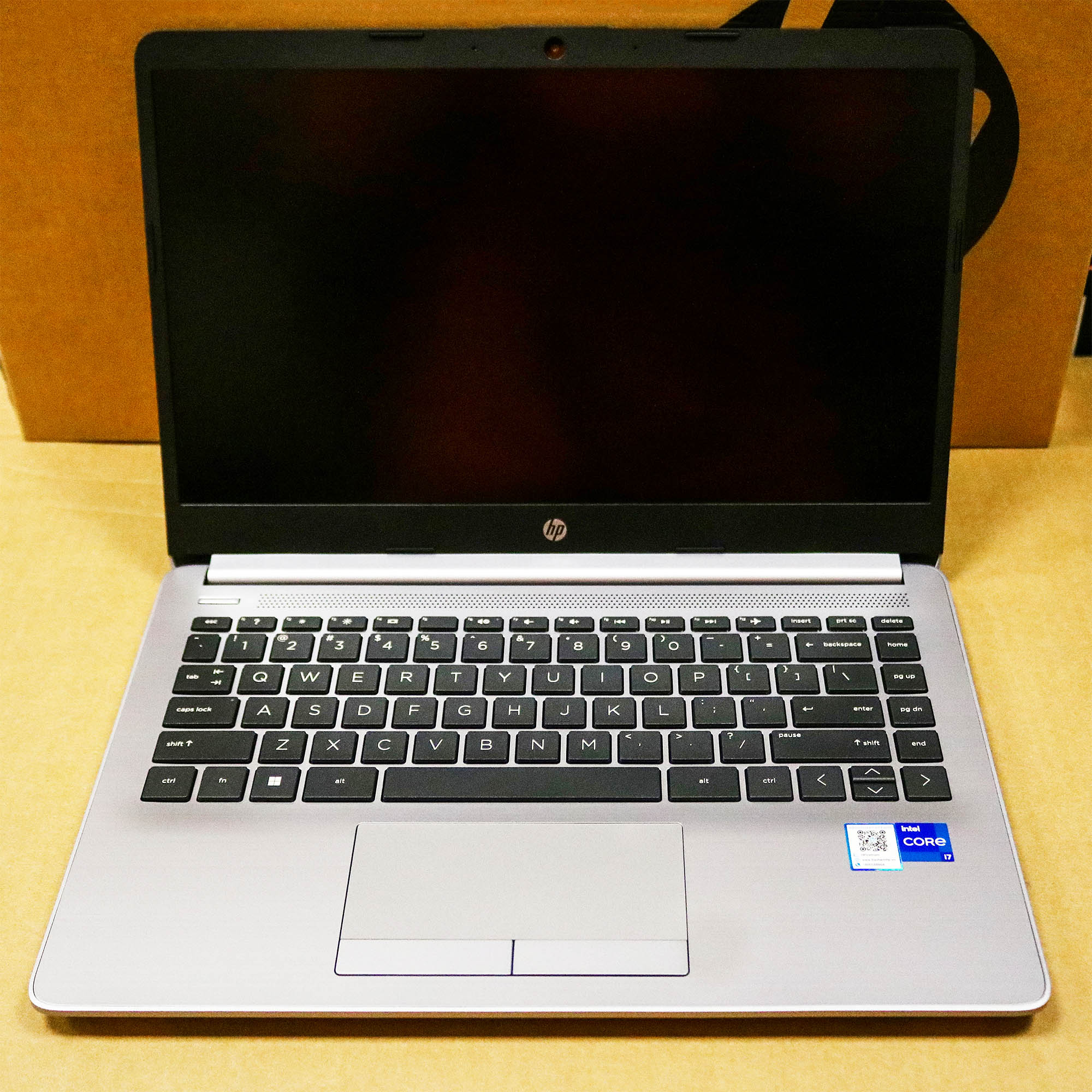 Laptop Hp 240 G9 I7 1255u 8gb 512gb Ssd 140fhdwin 116l1y5pa 2851